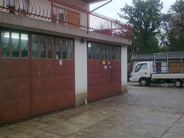 Zašto vam je potrebna profesionalna staklarna i koliko je staklarski posao zahtjevan