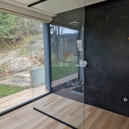 staklarna damis rijeka